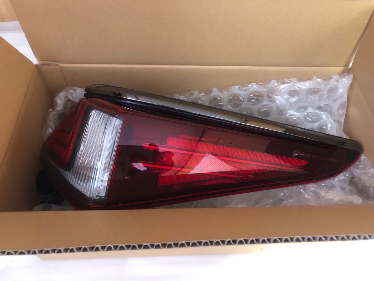 レクサス ES AXZH10 AXZH11 F-スポーツ 純正 スモークメッキ 右 テールランプ KOITO 33-248 81550-33792拍卖