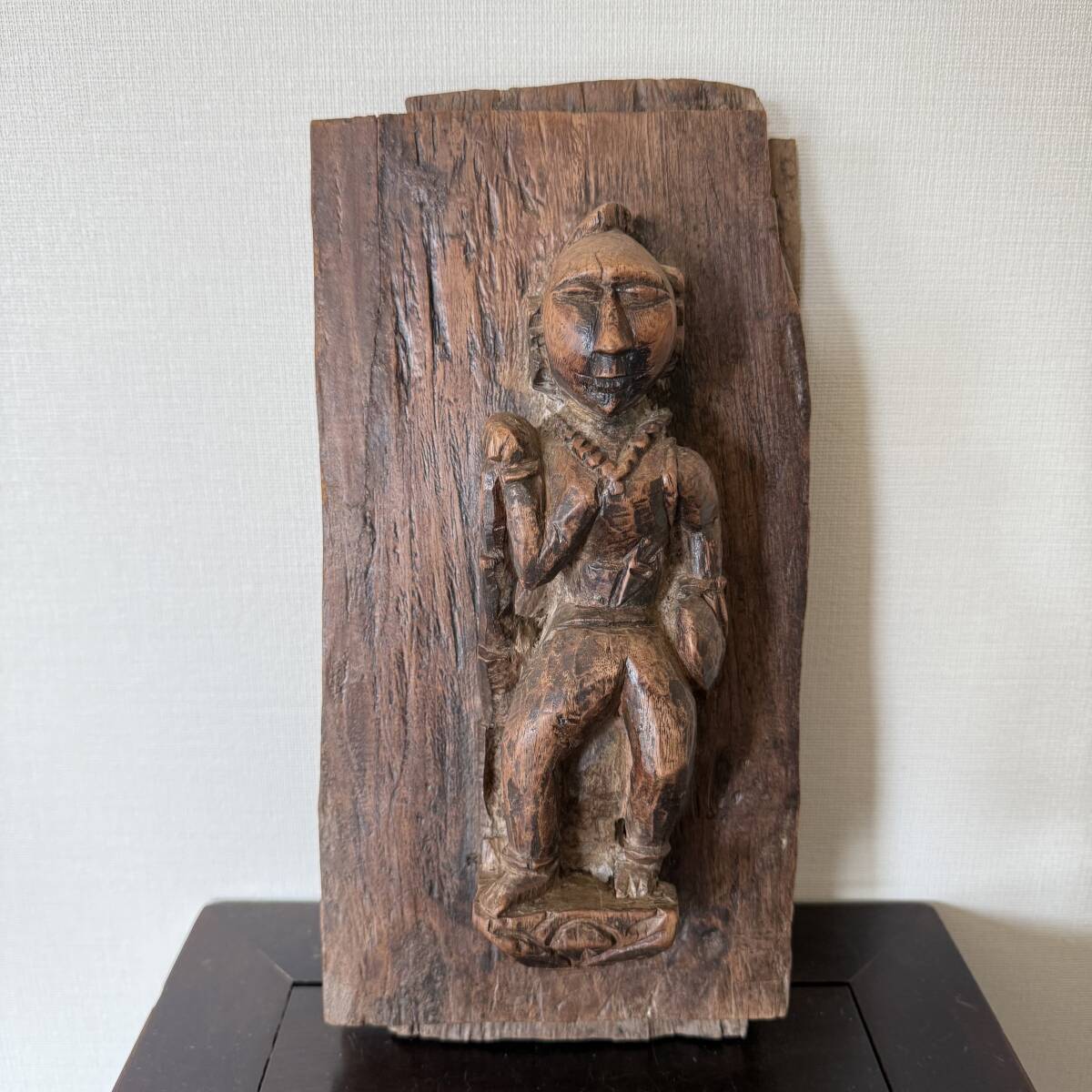 時代 木彫 壁掛け 立像 プリミティブアート / アンティーク アフリカン アジア インド 民族 人形 仏像 置物 骨董 古美術 木製 彫刻拍卖