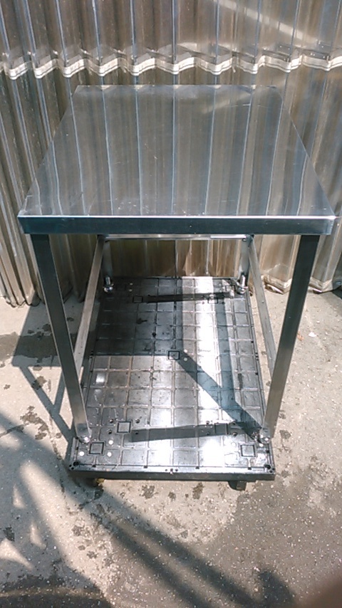 作業台 600×750 (引取限定) V拍卖