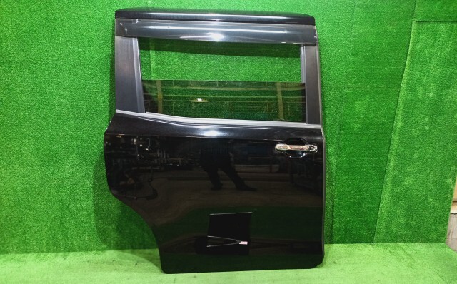 ヴォクシー ノア DAA-ZWR80G 右リアドア セーフティ M31Q8 67003-28650拍卖