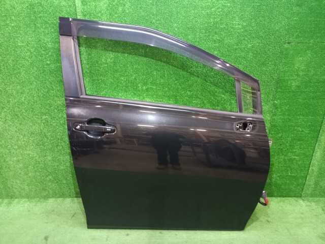 シエンタ DBA-NSP170G 右フロントドア アサヒ M2H3 67001-52560拍卖