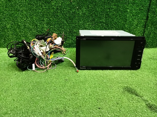 セレナ DAA-HC26 カーナビゲーション Strada CN-RE05WD拍卖