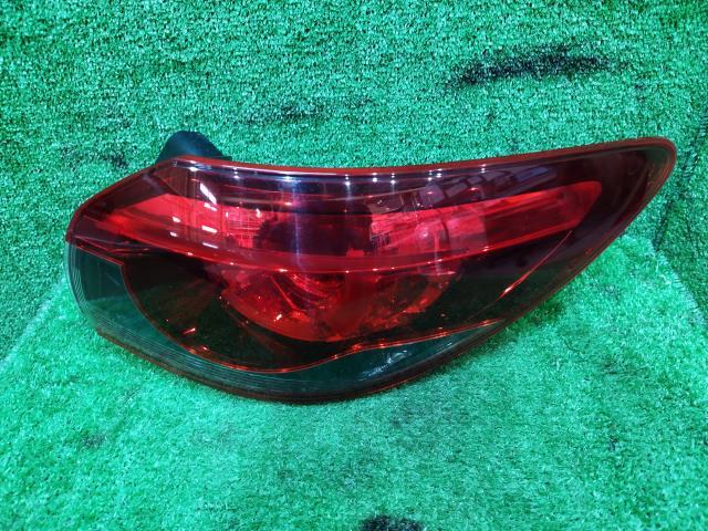 アテンザ LDA-GJ2FW 右テールランプ 右テールライト コイト 220-65033 GJE8-51-150B LED 純正拍卖