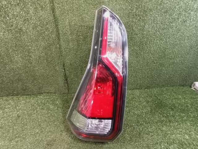 セレナ DAA-GC27 左テールランプ 左テールライト 26555-5TA0B拍卖
