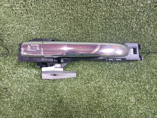 セレナ DAA-GC27 アウターハンドル 82611-1VA1B 左リア拍卖