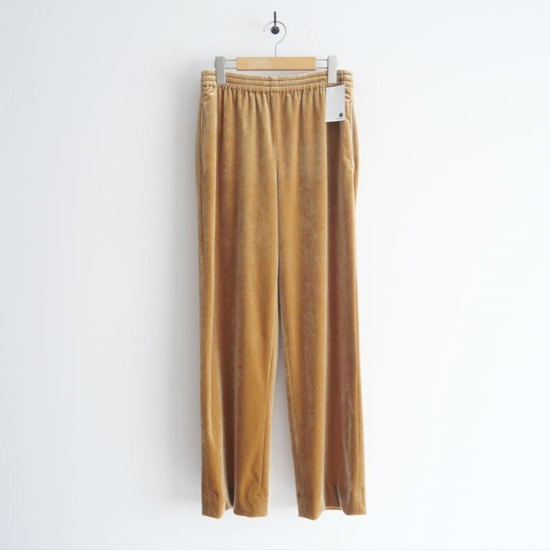 継続販売品 / 未使用 / CABaN キャバン / TOMORROWLAND / ソフトベロア セミワイドパンツ / 39043404003 / 2404-0200拍卖