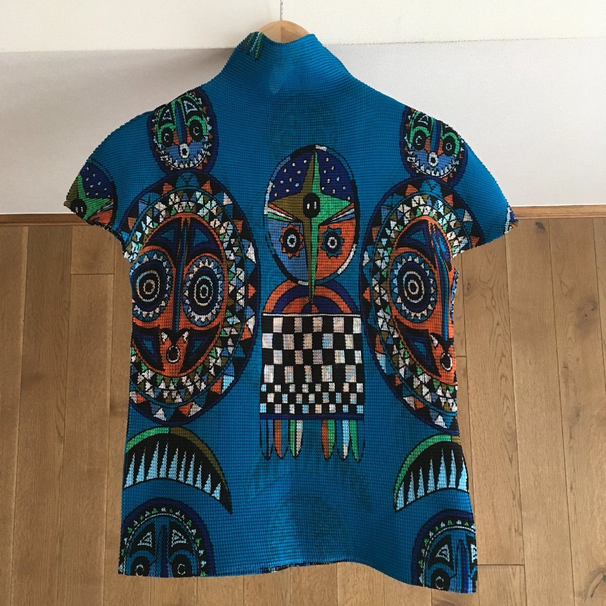 即決 美品 me ISSEY MIYAKE ミー イッセイミヤケ トップスF MI53FK375 TM拍卖