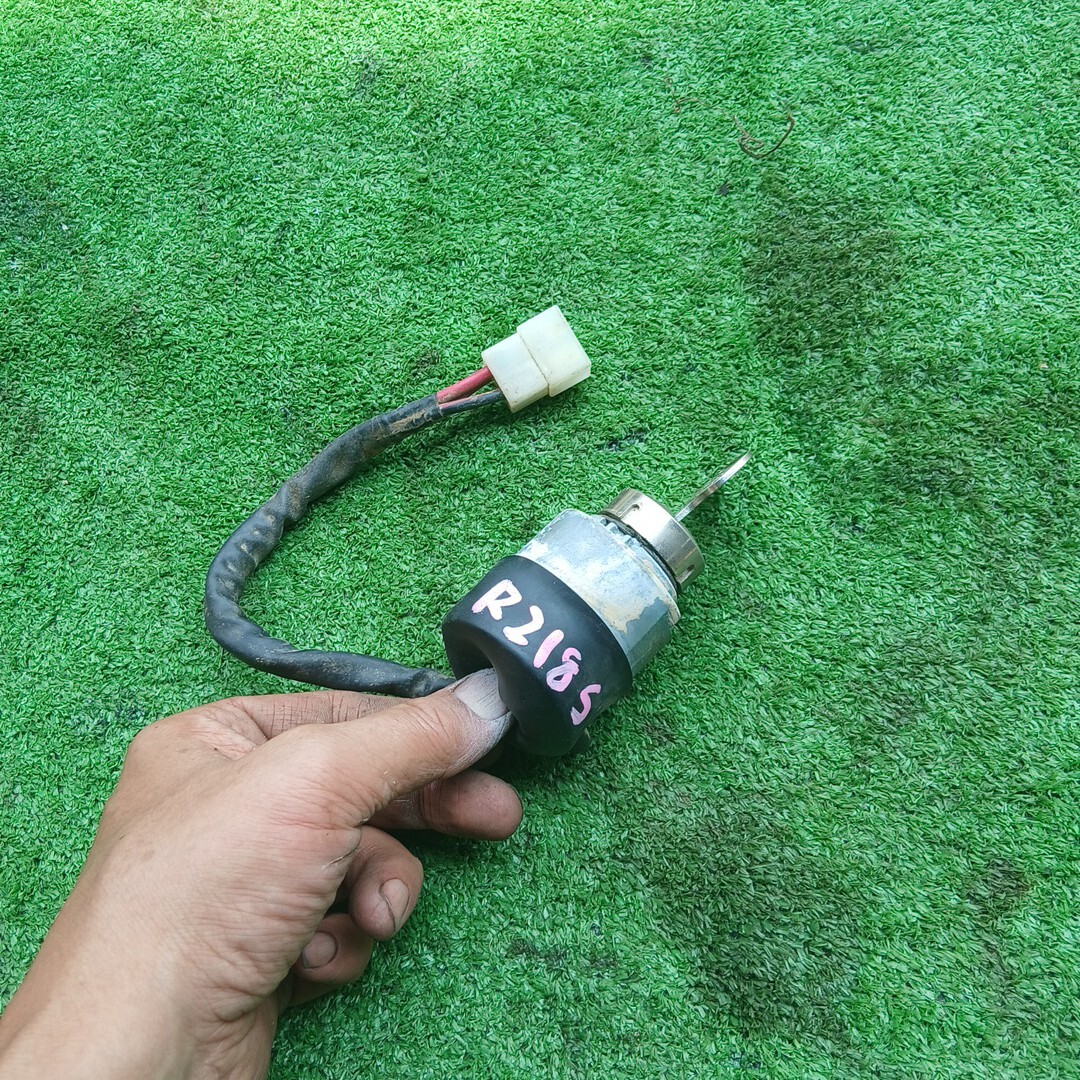 クボタ コンバイン R218S R218 キーシリンダー キー 鍵 かぎ カギ イグニッション 倉庫内保管拍卖