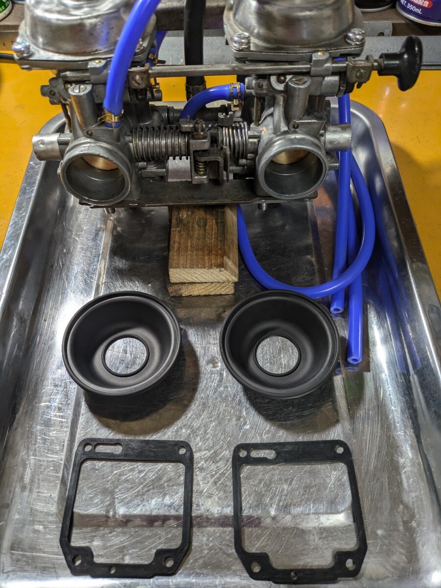 スズキ GSX250E 社外ダイヤフラムとGSX400F改ガスケット各2枚セット拍卖