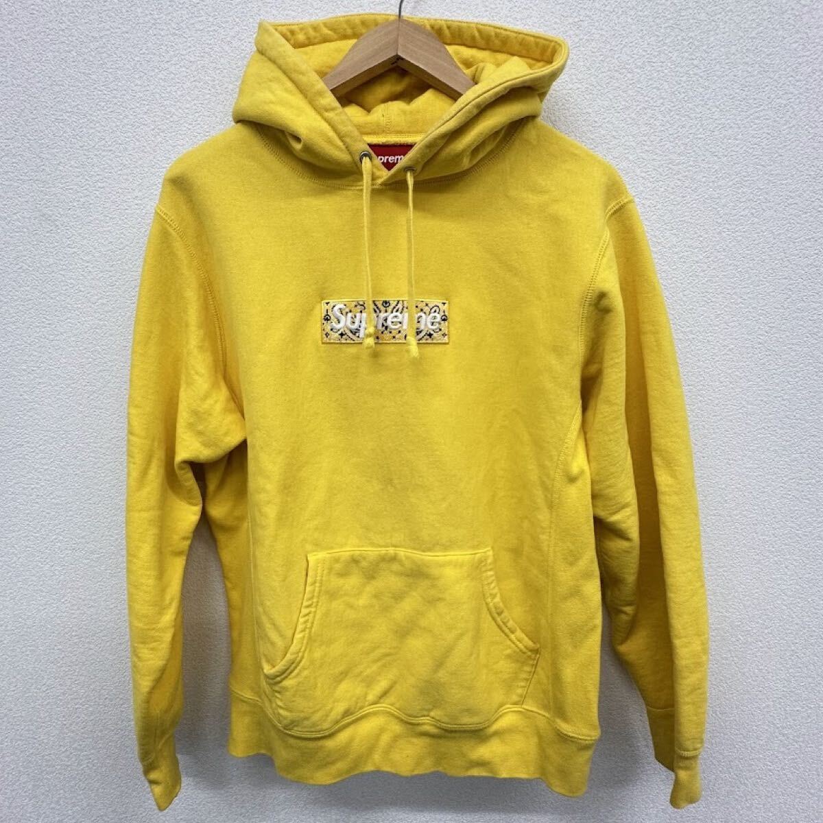 【1円スタート】【すぐに受け取り評価できる方限定】 シュプリーム ボックスロゴ タペストリー柄 イエロー パーカー拍卖