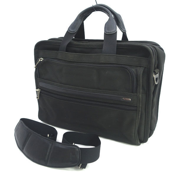 ■ トゥミ ビジネスバッグ アルファエッセンシャル ショルダー ブラック 26130D4 (0990014745)拍卖