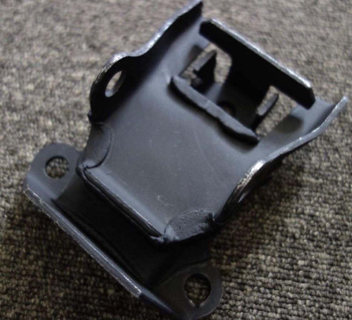 1958年式~1969年式シボレーインパラエンジンマウントV8エンジン用新品。ハイドロ、ローライダーインパラエンジンマウント拍卖