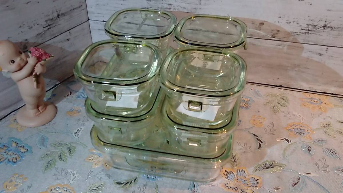 ■■ iwaki (イワキ) 耐熱ガラス 保存容器 グリーン 7個セット 未使用保管品■■拍卖