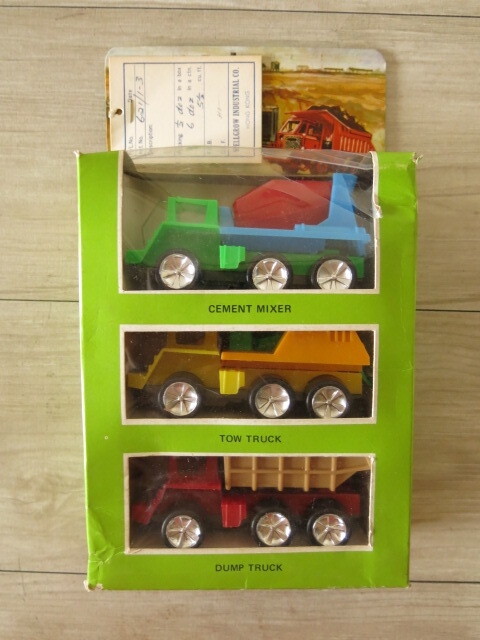 【未使用】Trucks*FRICTION MOTOR ミニカー 3台入 ダンプ ミキサー車 トラック拍卖