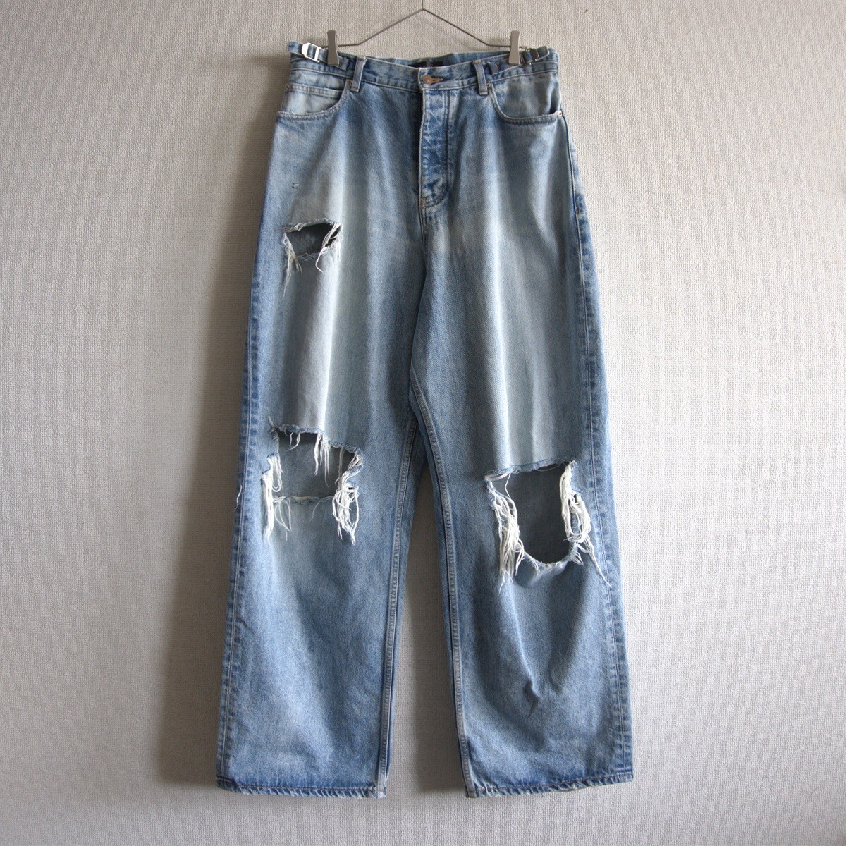 【23AW】BALENCIAGA【Destoroyed Super Large Baggy Denim Pants】XS バレンシアガ デストロイ ラージ バギー デニム パンツ 25070233拍卖