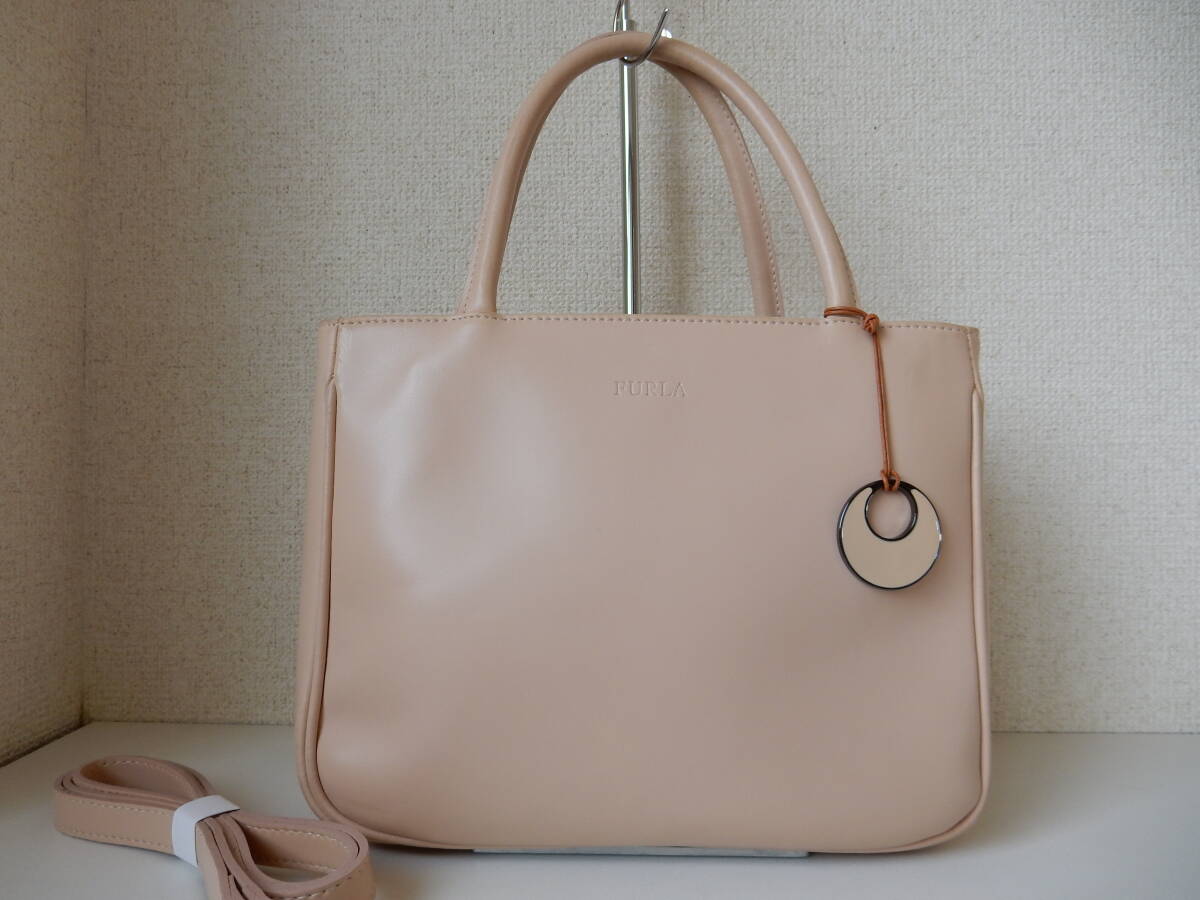 イタリア製☆本革☆FURLA(フルラ)☆2WAYハンドバッグ(ショルダーベルト付き) ベージュ(金具シルバー)拍卖