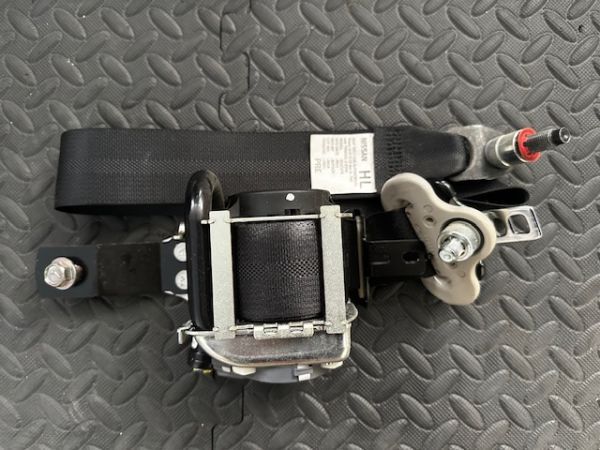 日産 NISSAN セレナ C26 純正 フロント F シートベルト 左 L 助手席 黒 No.15211拍卖