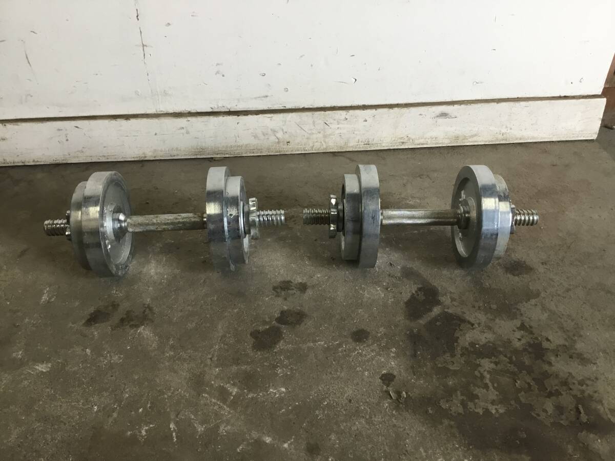 △ y 岐阜発/ ダンベル/ 2個セット/ 2.5kg×4枚/ 1.5kg×4枚/ ハンドルを含む1個重量10kg/ 筋トレ/ エクササイズ/ 現状品/ R7.7/15 △拍卖