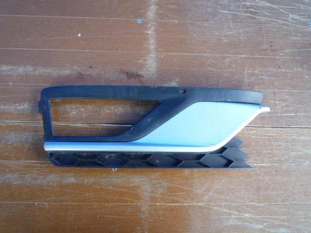 BI623 VW ゴルフ7 フォグカバー グリル 右 5G0853666K拍卖