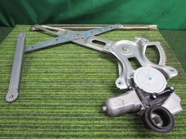 プリウス DAA-ZVW30 右Fドアレギュレータ・モーター S 85710-47040【岐阜発】拍卖