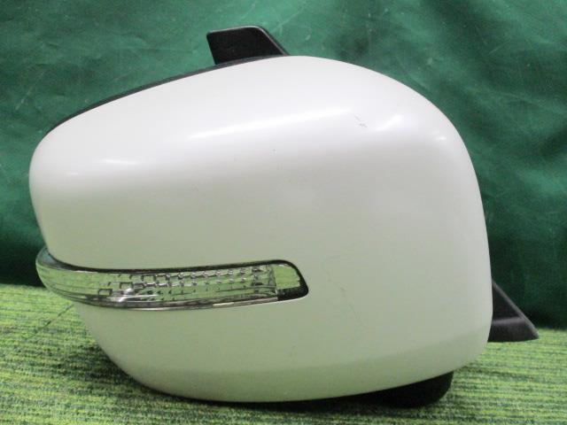 ソリオ DBA-MA15S 右サイドミラー 84701-82KV3-Z7T【岐阜発】拍卖