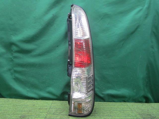 テリオスキッド ABA-J131G 右テールランプ カスタムL 81550-B4040【岐阜発】拍卖