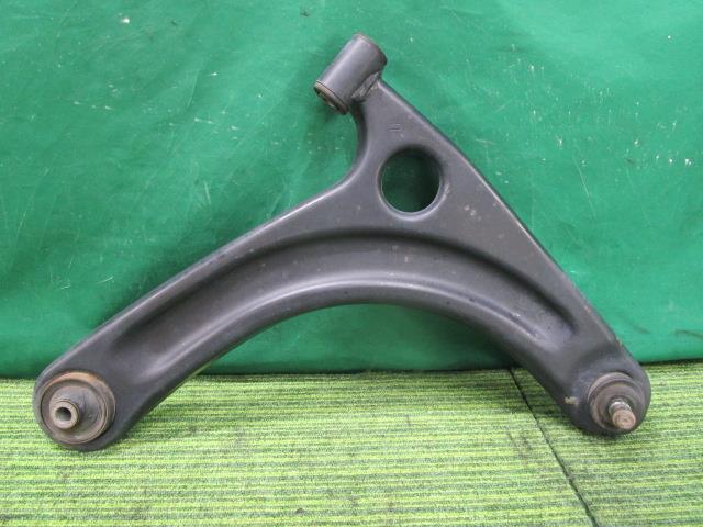 エブリィ ABA-DA64W 右Fロアアーム PZターボ 45201-68H00【岐阜発】拍卖