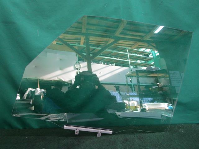 ソリオ DBA-MA15S 左Fドアガラス S 84536-54M00【岐阜発】拍卖