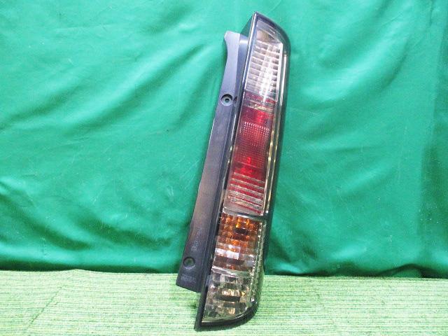 ルークス DBA-ML21S 右テールランプ ハイウェイスター 26551-4A00D【岐阜発】拍卖