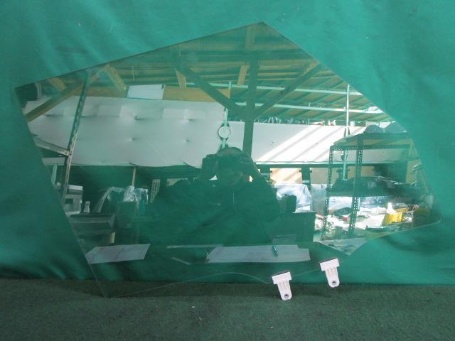 ソリオ DAA-MA36S 右Fドアガラス ハイブリッドMZ 84501-81P11【岐阜発】拍卖