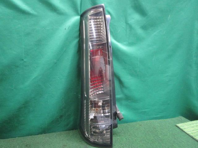 ルークス DBA-ML21S 左テールランプ ハイウェイスター 26559-4A00B【岐阜発】拍卖