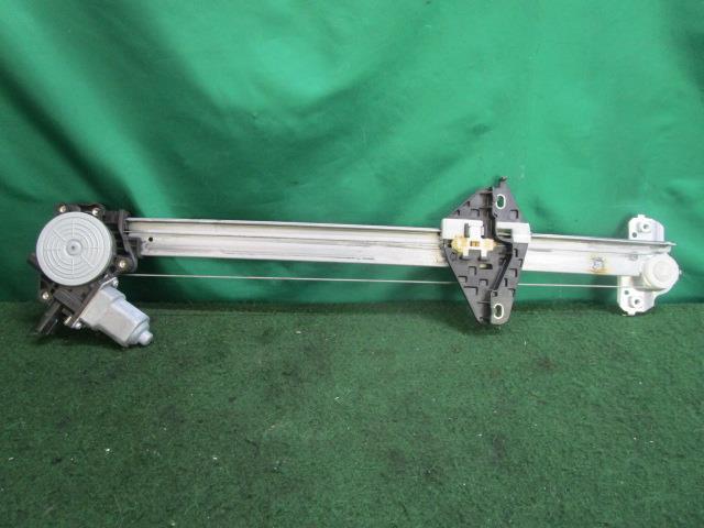 フリードスパイク DBA-GB3 右Fドアレギュレータ・モーター G ジャストセレクション 5人 72210-SYY-003【岐阜発】拍卖
