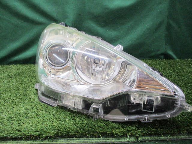 アクア DAA-NHP10 右ヘッドランプASSY S 81110-52E60【岐阜発】拍卖