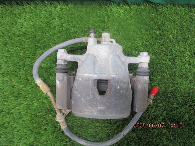 アクア DAA-NHP10 右Fキャリパー S 47750-52280【岐阜発】拍卖