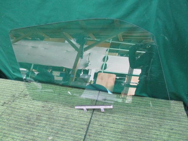 ワゴンR DBA-MH23S 右Fドアガラス FXリミテッド 84531-70K00【岐阜発】拍卖