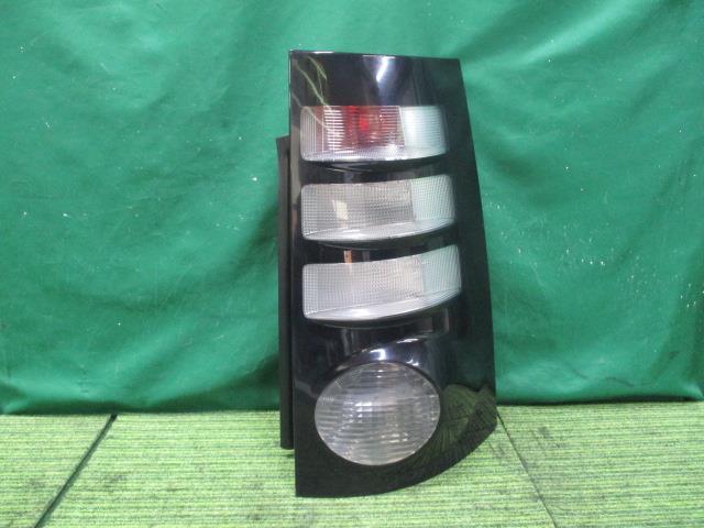 シエンタ DBA-NCP81 右テールランプ X ウェルキャブ 81550-52650【岐阜発】拍卖