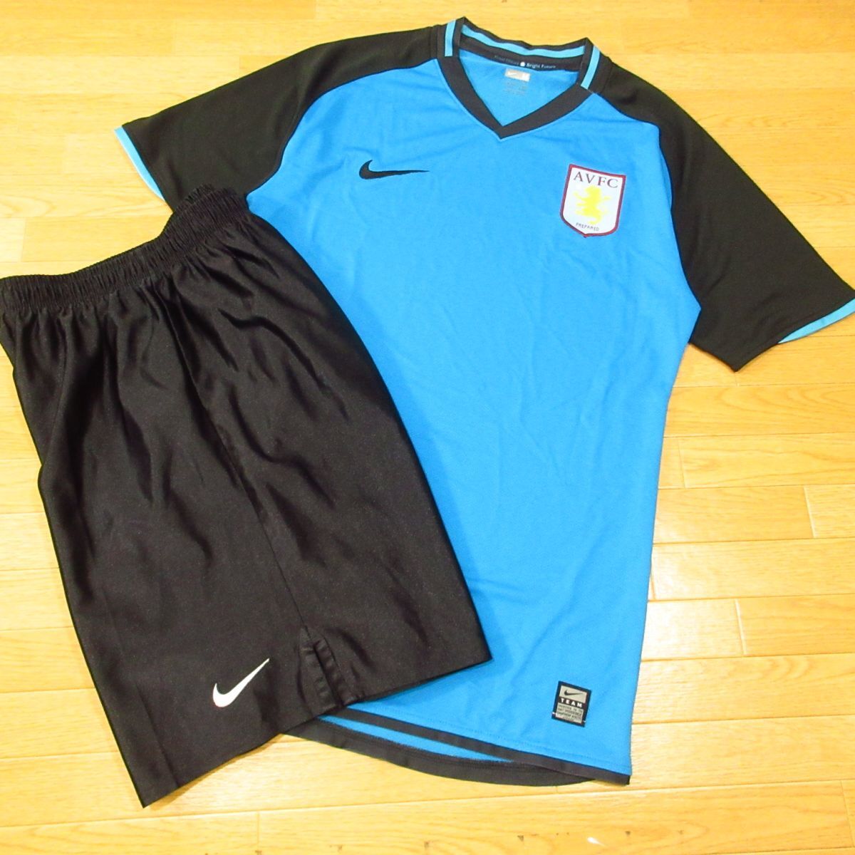 ◎極美品!NIKE ナイキ AVFC アストンヴィラFC M 上下セット ユニフォーム Tシャツ ゲームパンツ サッカー メンズ 水色x黒◆BA2999拍卖