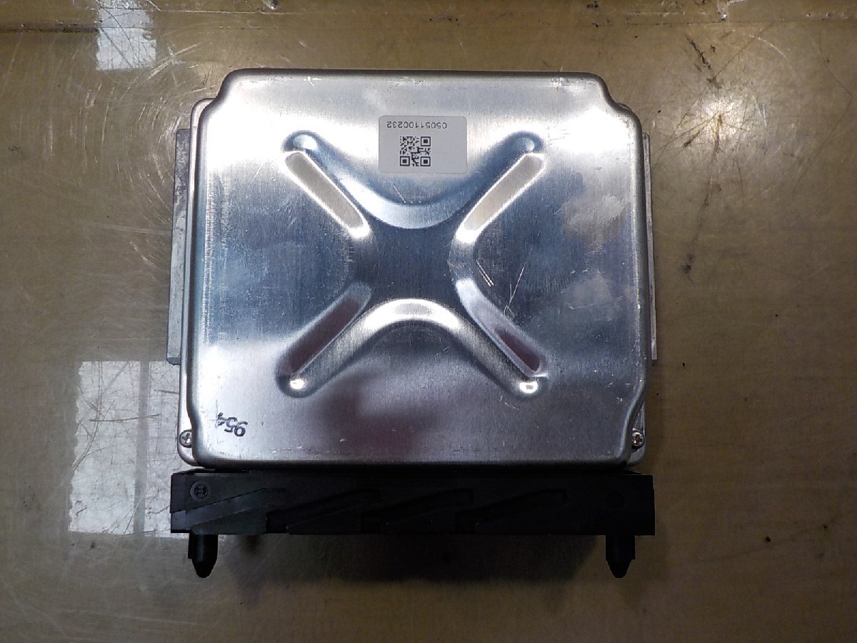 ★ボルボ V70 SB5244W エンジンコンピューター 純正【送料込み】拍卖