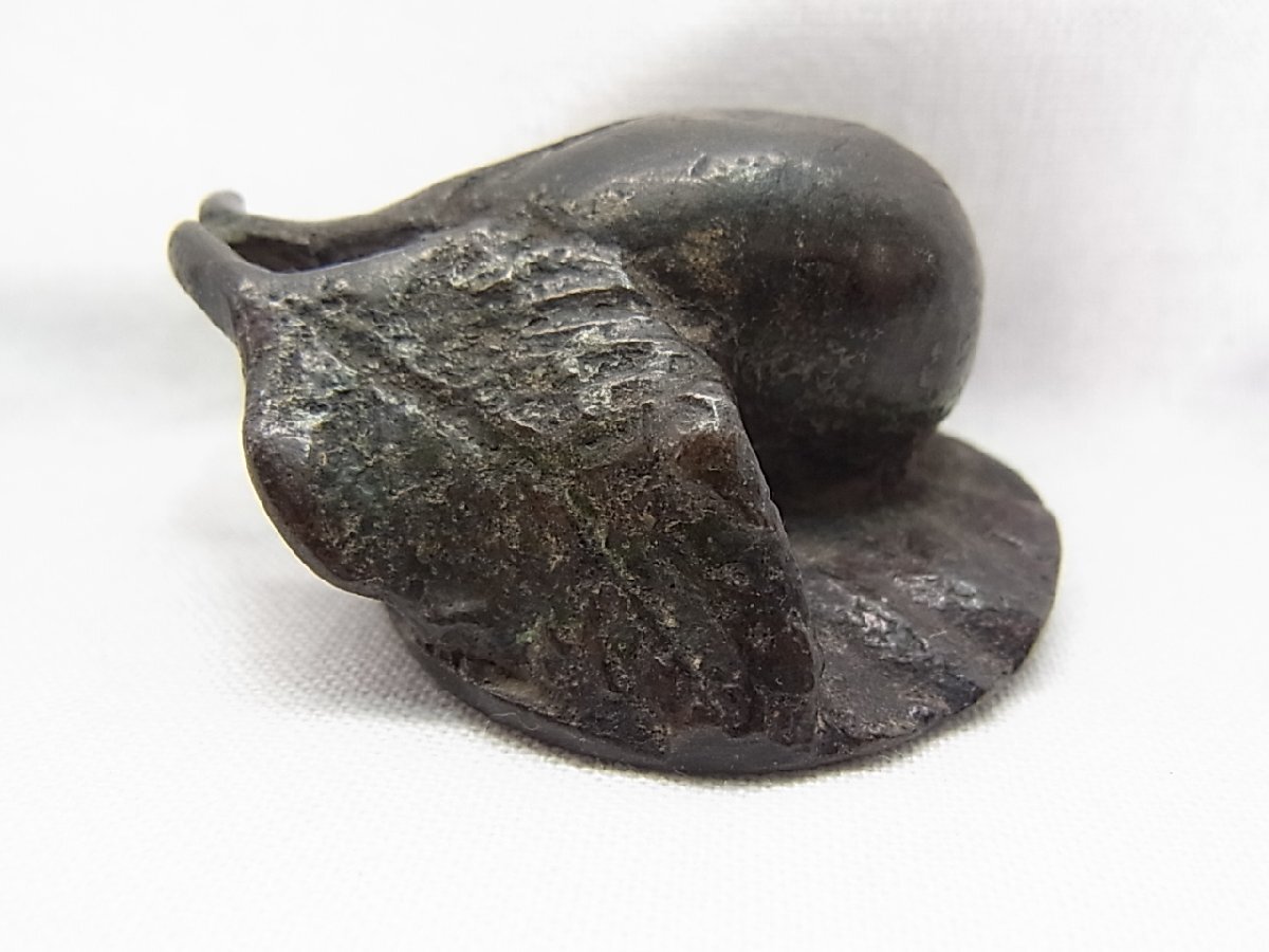 古い真鍮製文鎮ぺぱ-ウエイトナス:寸法49×34.5mm:素材真鍮古い物です経年の使用観変色有りあり。2850拍卖