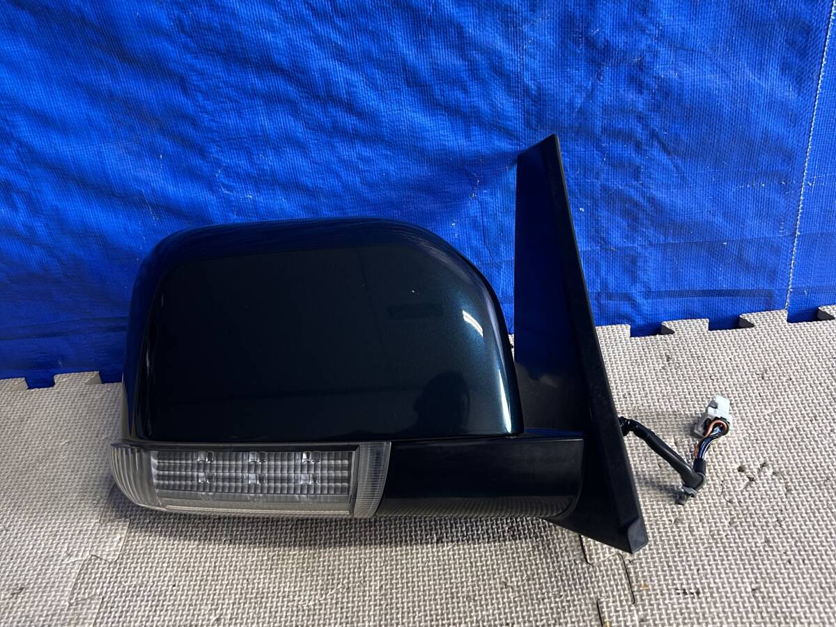 デリカD-5 CV5W CV2W H22年 右ドアミラー カラーナンバー F15A75 カプラー1個9ピン 拍卖