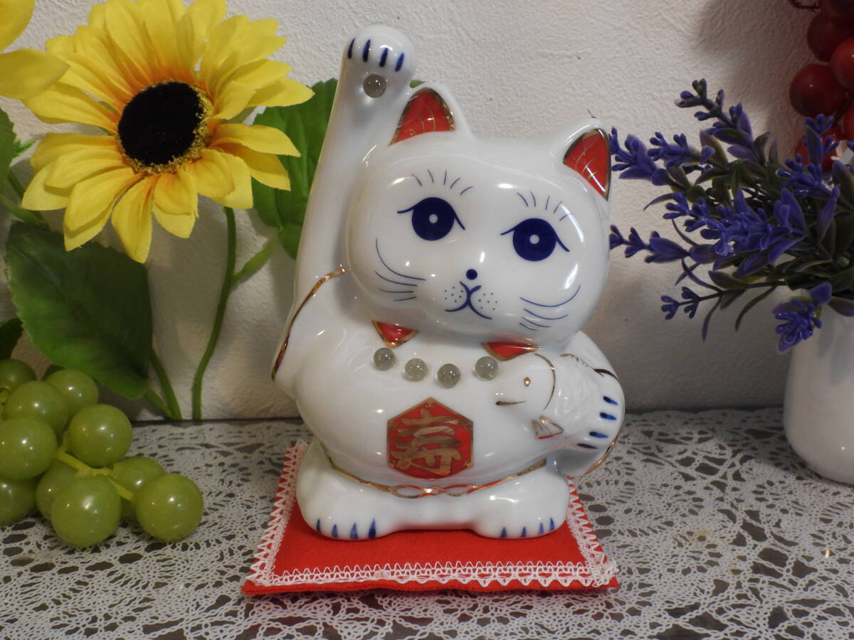 水晶パワーストーンを持った合格招き猫(小)・右手を挙げた合格招き猫・幸福、開運、Japanese Gift・金運アップ拍卖