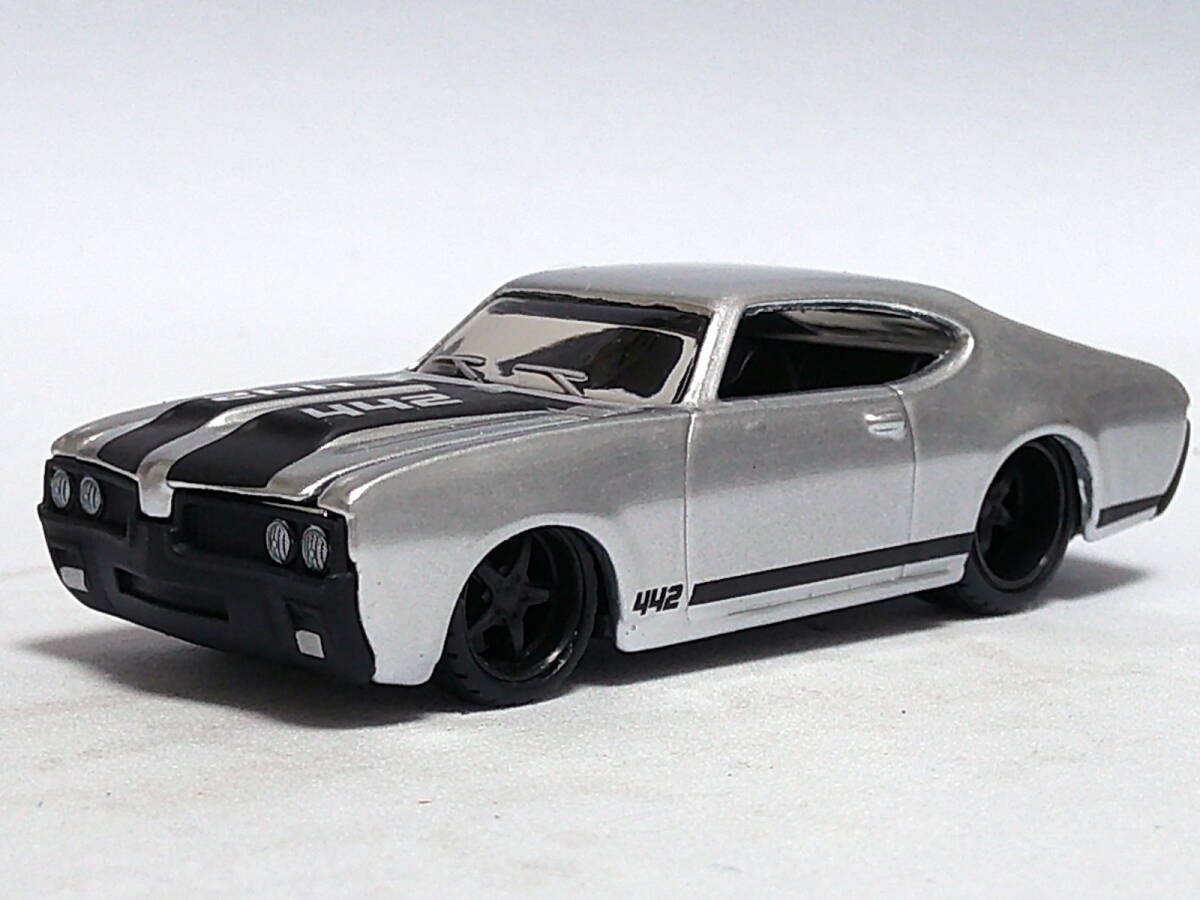 マイスト (銀) '69 オールズモービル カトラス 442 <ルース> Maisto 拍卖