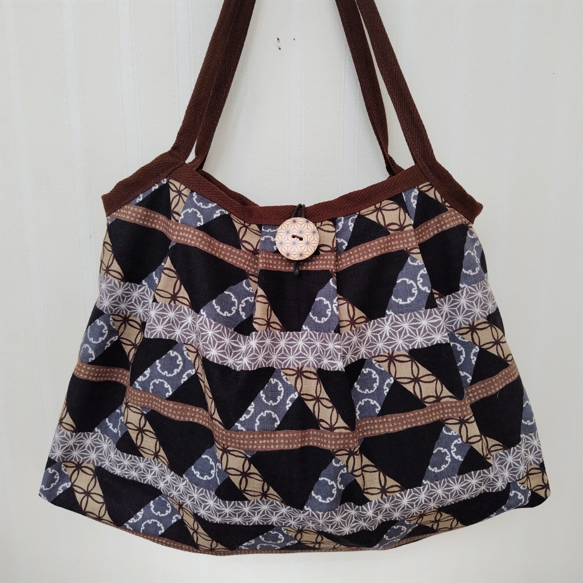 【グラニーバッグ】Lサイズ 和柄 黒系 ハンドメイド拍卖