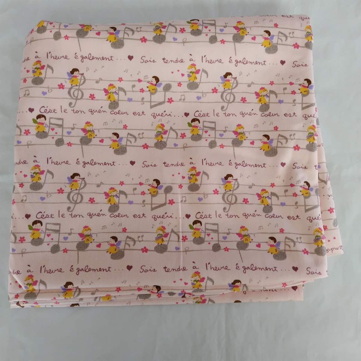 はぎれ 綿オックス生地 五線譜と女の子 ピンク 110×100拍卖