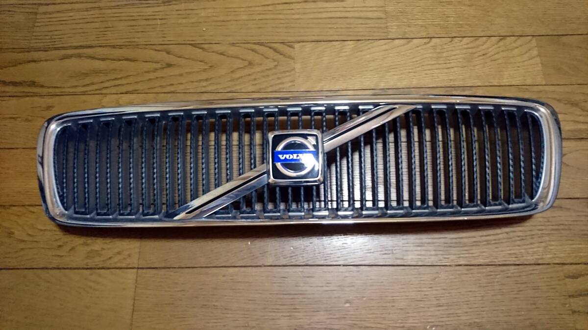 ボルボV70 フロントグリル SB系2000後期~2004中期 カーボン調加工拍卖