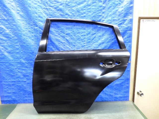 B194 スバル XV GP7 GPE 左リアドア 60409FJ109P 未使用品 美品拍卖