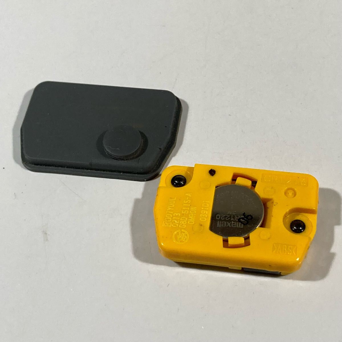 送料込 SUZUKI スズキ純正 ワゴンR エヴリィ アルト パレット 007YUUL0213 1ボタン スマートキー キーレス リモコン 鍵 黄色基盤 MTI319I拍卖