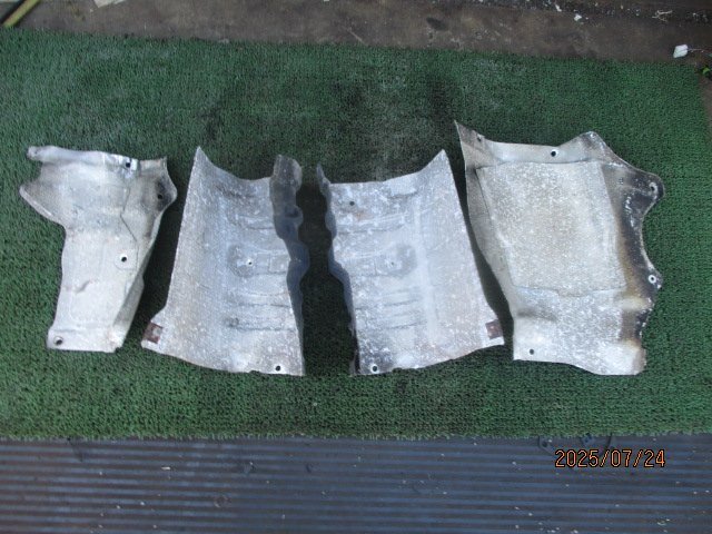 (0405)FC3S サバンナRX-7 マフラー遮熱板セット拍卖