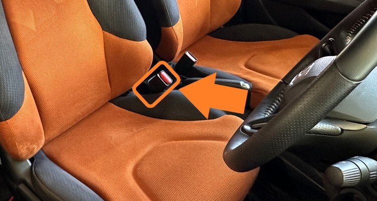 ホンダ フィット RS GE8 GE9 未使用 純正 フロント シートベルト バックル インナー 右 運転席 キャッチ 受け H1436-2拍卖