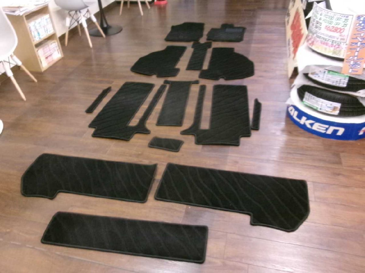 02-202288 30系アルファード社外フロアマット1台分 岩槻拍卖